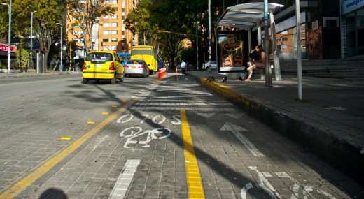 Велотреки на улицах Боготы