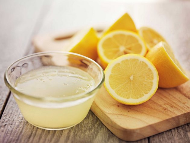 Лимонная вода против пятен в микроволновке