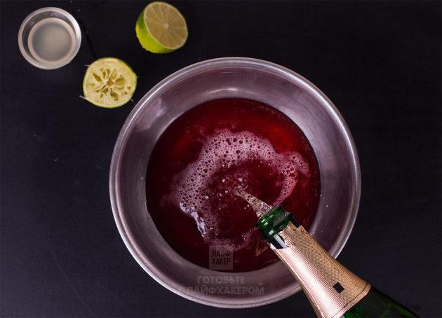 Гранатовый коктейль с шампанским: смешиваем ингредиенты