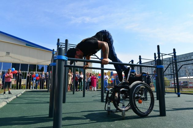 Люди с инвалидностью: Станислав Бураков, спортсмен, пауэрлифтер