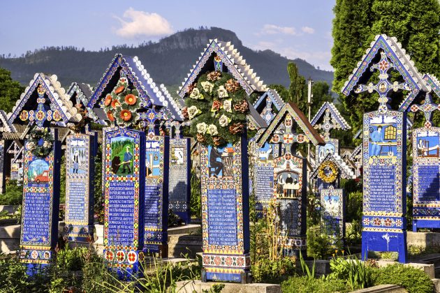 Румыния: Весёлое кладбище