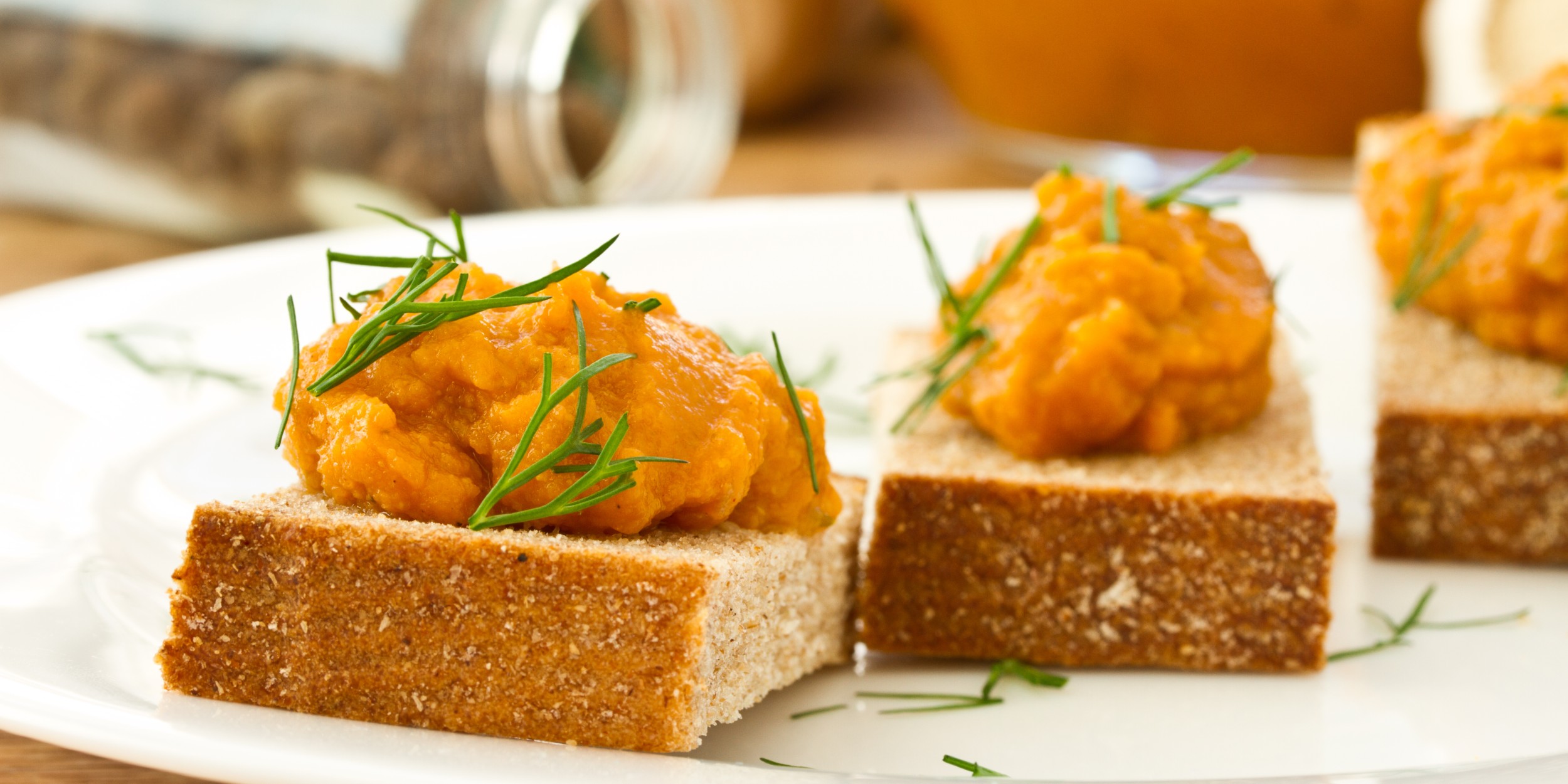 Простая овощная икра с яблоками на зиму