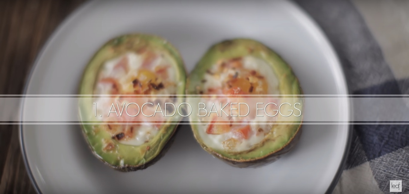 рецепт яиц, запеченных в авокадо