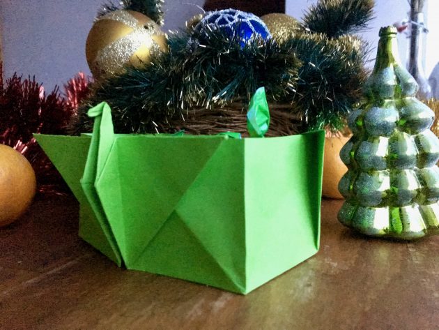 Как сделать подарочную коробку-елку на Новый год? Схема и мастер-класс?