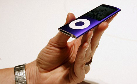 01-2-Curved-iPod-nano