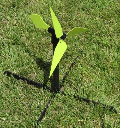 Сделай сам: Ветрогенератор для зарядки гаджетов на природе, ветрогенератор на траве