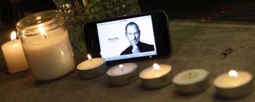 iPhone, Стив Джобс, свечи