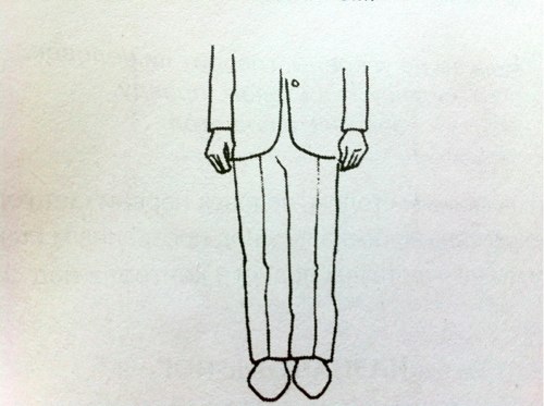 Эксперт по анатомии объяснил, почему людям нельзя сидеть со скрещенными ногами