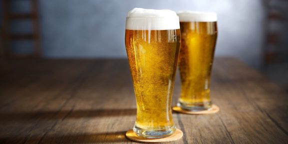 8 способов использования пива не по назначению