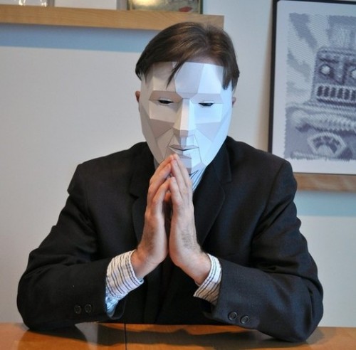Как сделать маску Анонимуса своими руками