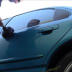 Как удалить небольшие вмятины на автомобиле при помощи вантуза