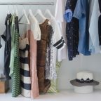 Весенняя уборка: как быстро и легко разобраться в одёжном шкафу