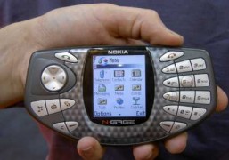Nokia N-Gage v1 — уродец