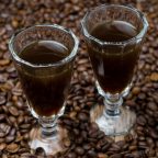 Готовим ликер из растворимого кофе, водки и коньяка