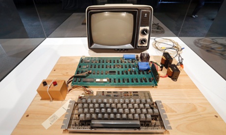 Original Apple-1 on exhibit to be acutioned by Christie's