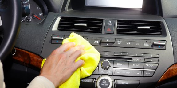 ИНФОГРАФИКА: Как провести генеральную чистку своей машины