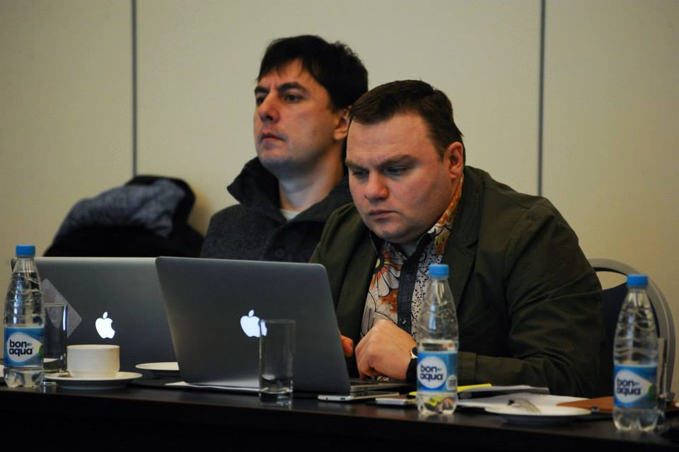 Рабочие столы: Александр Плющев, блогер и журналист