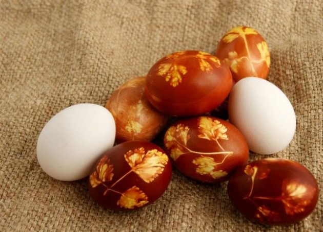Как сделать пасхальное яйцо: интересные идеи плюс натуральные красители
