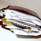 Как очистить свой кошелек от кучи скидочных карт + бонус для читателей