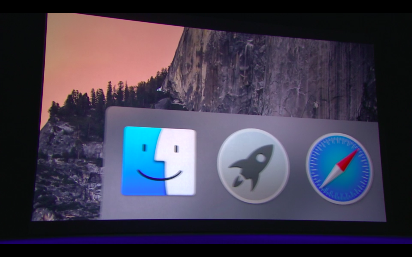 Apple представила плоскую OS X Yosemite (новость обновляется)