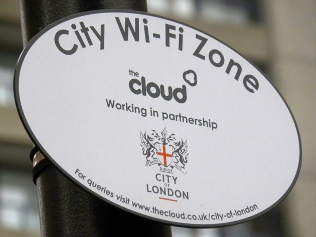 Wi-Fi-зона на улице Лондона