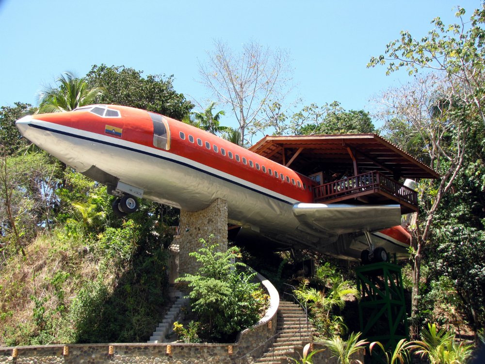 Один из номеров отеля Costa Verde представляет собой самолёт