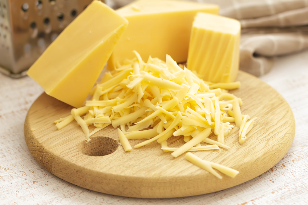 Чем сыр полезен для зубов