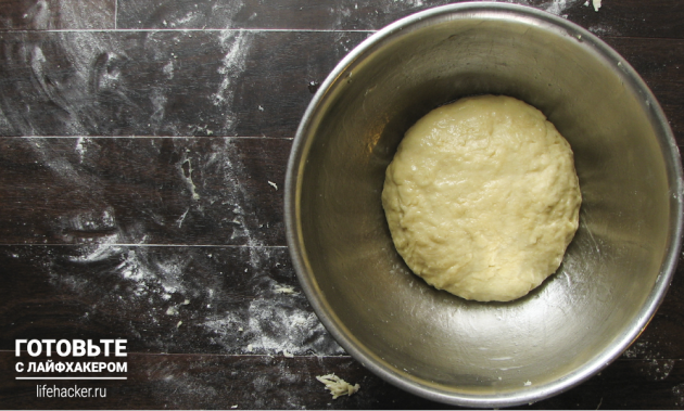 Готовим пончики в духовке: замешиваем тесто