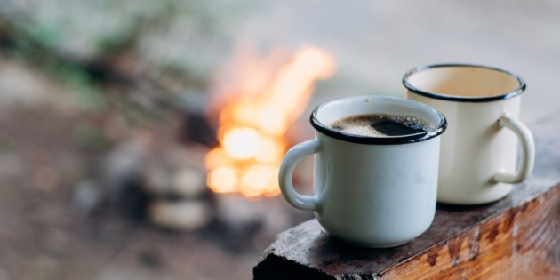 Что приготовить на природе, кроме шашлыка: кофе с шоколадом по‑походному