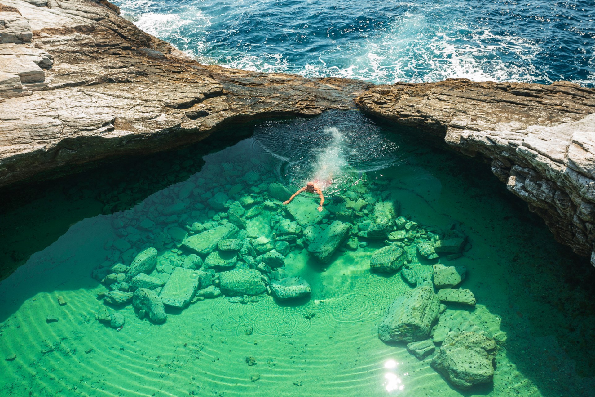Вода необычные фото. Лагуна Гиола. Природный бассейн, Тасос, Греция. Лагуна Гиола на острове Тасос. Остров Гиола на острове Тасос Греция.