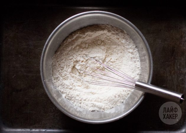 Как приготовить булочки к завтраку: смешиваем ингредиенты