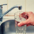 Как узнать, можно ли пить воду из-под крана в новом для вас месте
