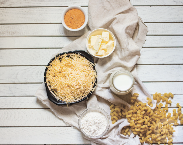 РЕЦЕПТЫ: Макароны с сырным соусом в одной посуде
