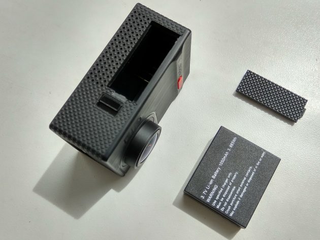 Elephone Ele Cam Explorer Pro: отсек для батареи