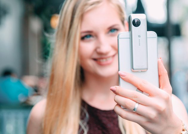 Insta360 Nano позволяет снимать панорамное видео на iPhone