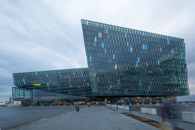 архитектура Европы: HARPA Concert Hall in Reykjavik, Iceland