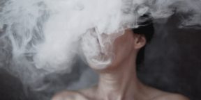 В паре электронных сигарет обнаружили вещества, которые могут вызвать рак