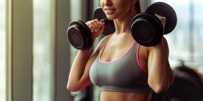 4 упражнения для девушек, направленные на укрепление мышц верхней части спины