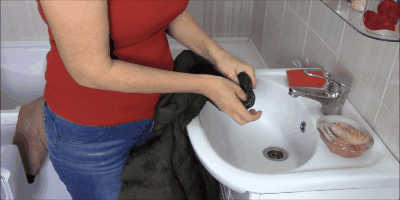 Как правильно стирать и сушить пуховик