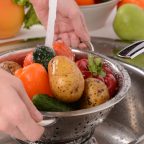 как мыть овощи и фрукты