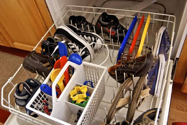 10 Unexpected Things That You Can Put In a Dishwasher