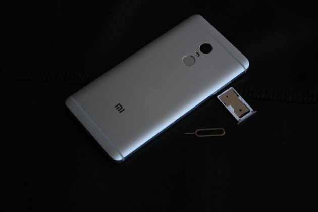 Xiaomi Redmi Note 4: слот для SIM