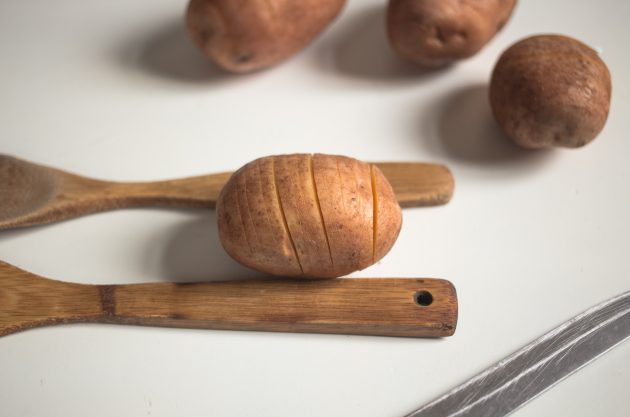 картофель хассельбек: нарезание картошки