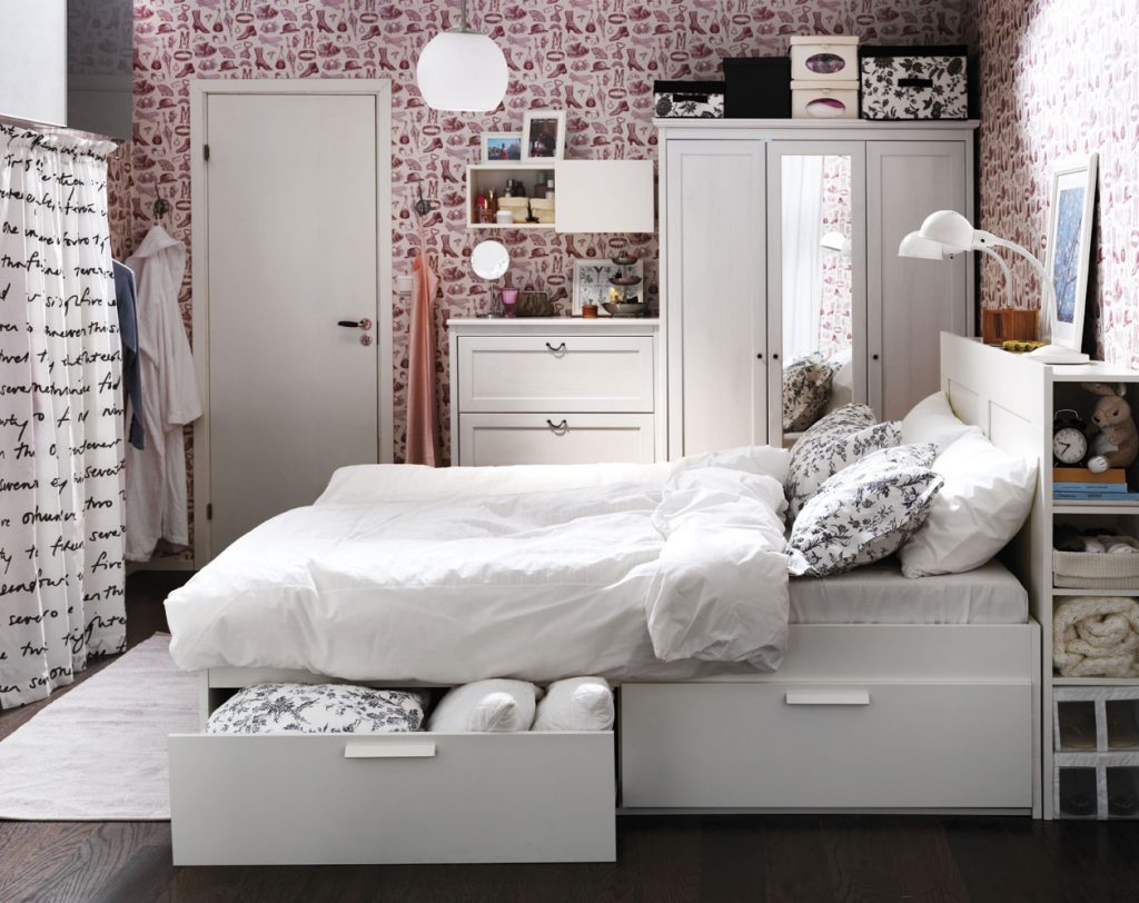 Маленькая спальня: выбираем правильную кровать