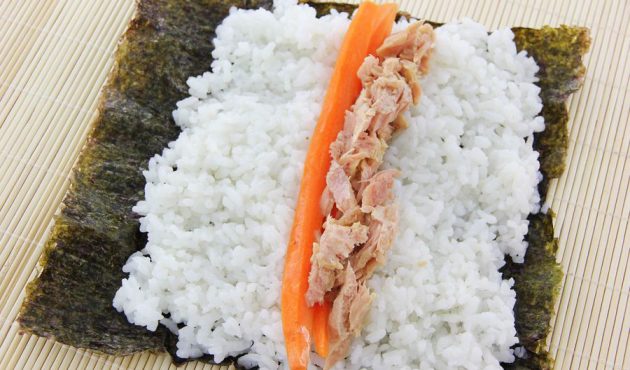 Как приготовить суши: Хосомаки и футомаки