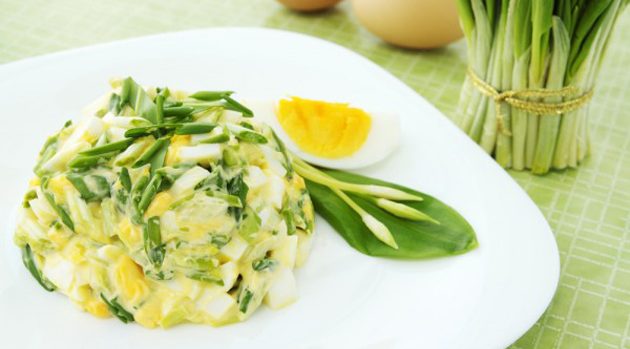 Сырный салат с яйцом, рецепт с фото.