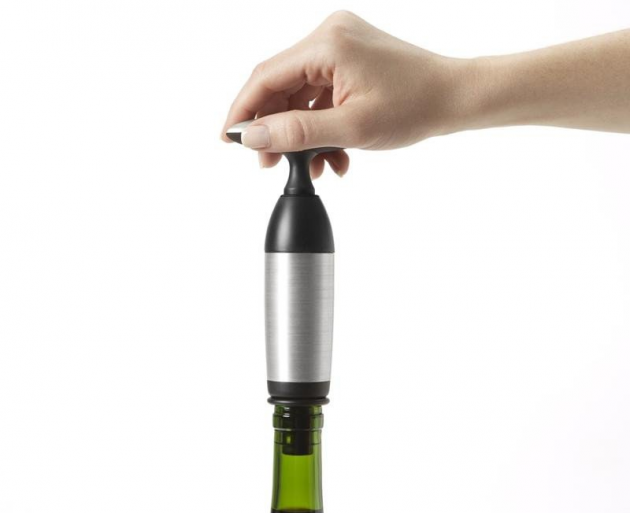 Как хранить открытое вино в бутылке дома