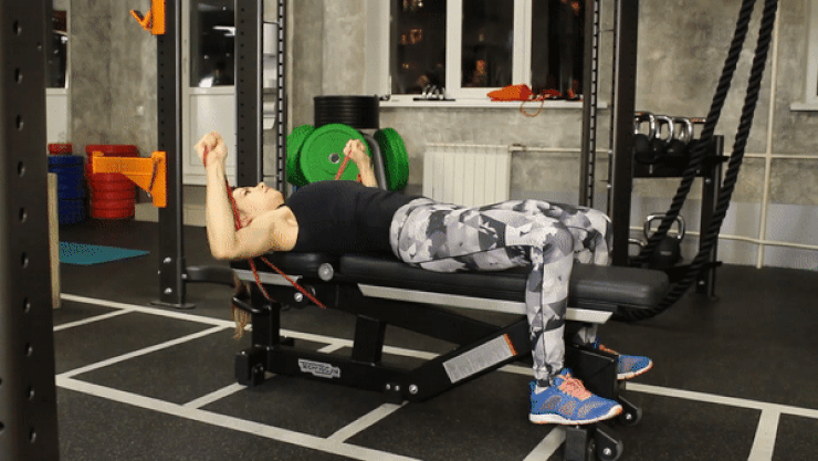 Упражнения для укрепления мышц спины с эспандером