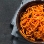 12 простых и очень вкусных салатов с корейской морковью