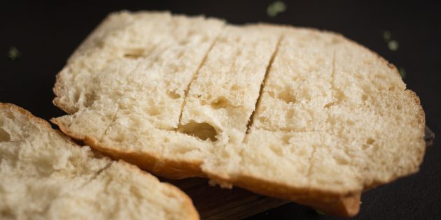 чесночные гренки: хлеб